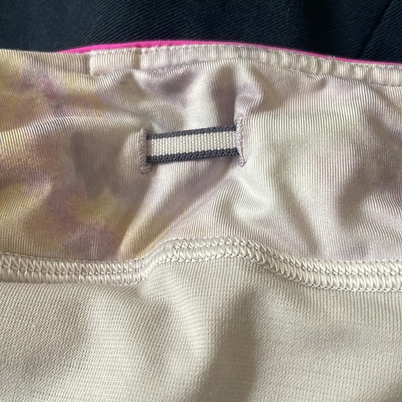 Ivivva by Lululemon Watercolor Printed Speedy Speed Running Athletic Shorts - Picture 7 of 7